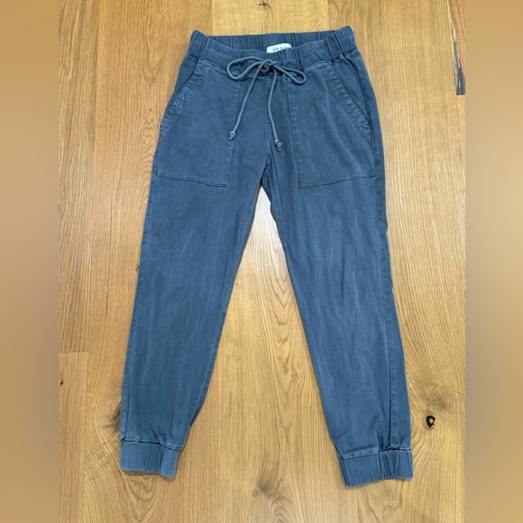 Anthropologie Cloth & Stone Women’s Twill pocket jogger size small in dark grey - Picture 5 of 5